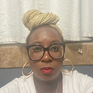 Meet your Posher, Erica